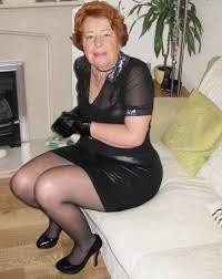 Kinky oma zoekt nieuw speelmaatje